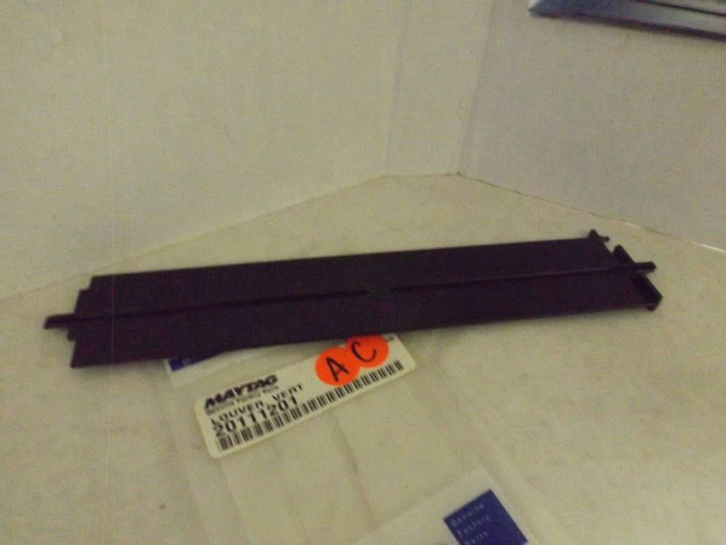 MAYTAG WHIRLPOOL AIR CONDITIONER 20111201 VERTICAL LOUVER NEW MAYTAG WHIRLPOOL AIR CONDITIONER 20111201 VERTICAL LOUVER NEW